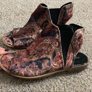 Musse & Cloud • Cutout Bootie Sandal